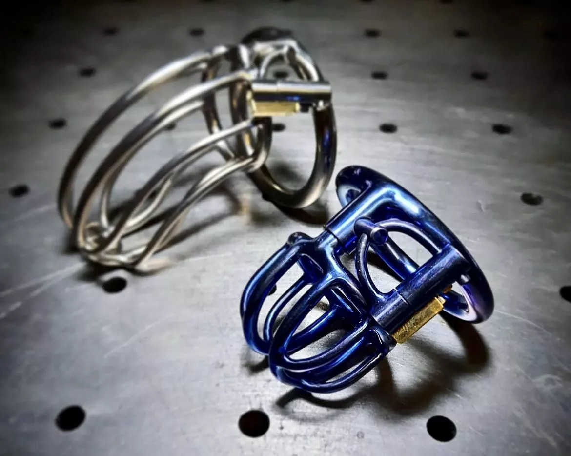 Silver or Blue? I keep the keys posted by Miss_Olivia_1