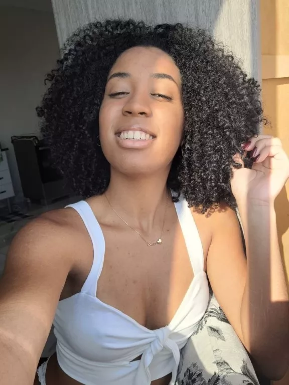 The sun makes everything sexier posted by charl0t33