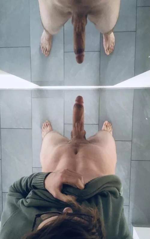 28M - Zurich, Switzerland - Tall and hung bull loves to meet new people! by omgitsthickx