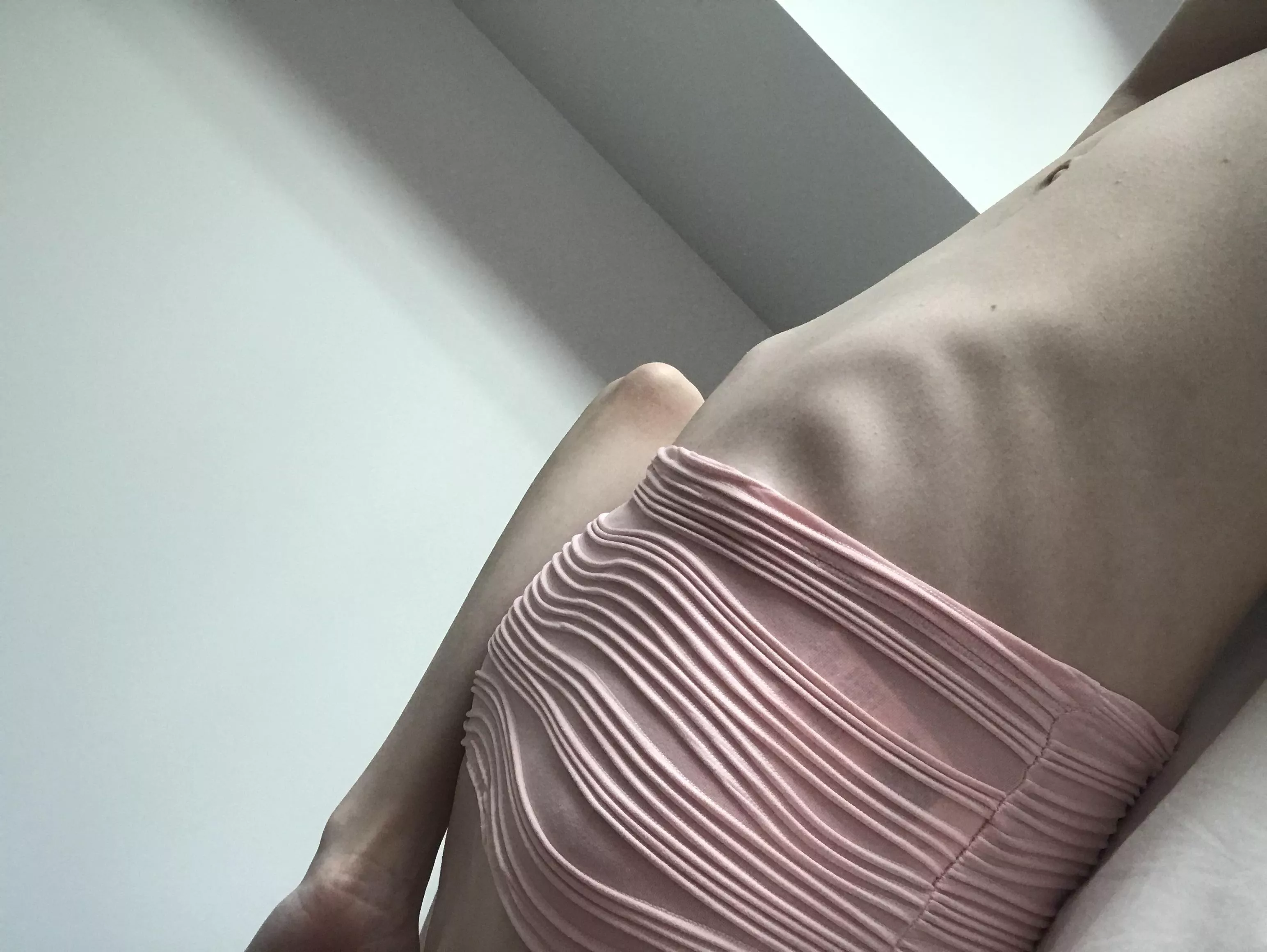 Another pic of my ribcage 😍 posted by Hotgirl_Linnea