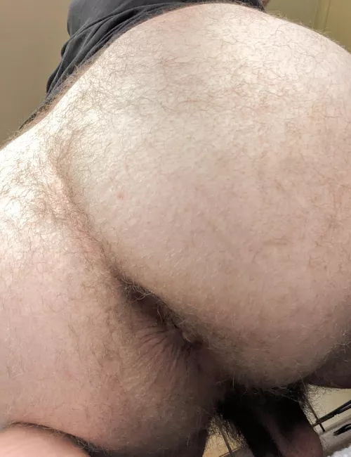 Hope my tight hole and hairy ass makes your day just a lil easier (or harder 😏) by slutty247xxx