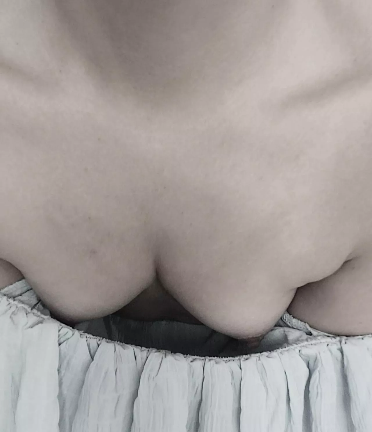 I like when they're staring at me posted by sweetteers