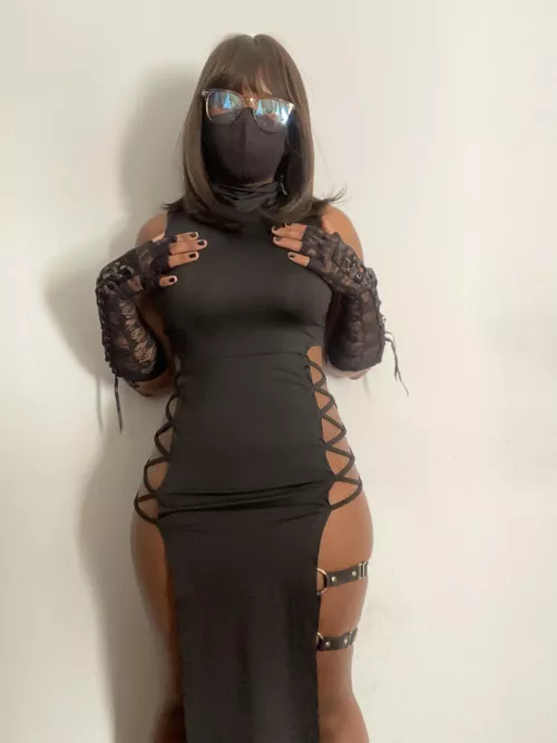 I’ve heard slim thick is many men’s type by ChocolateNymphettt