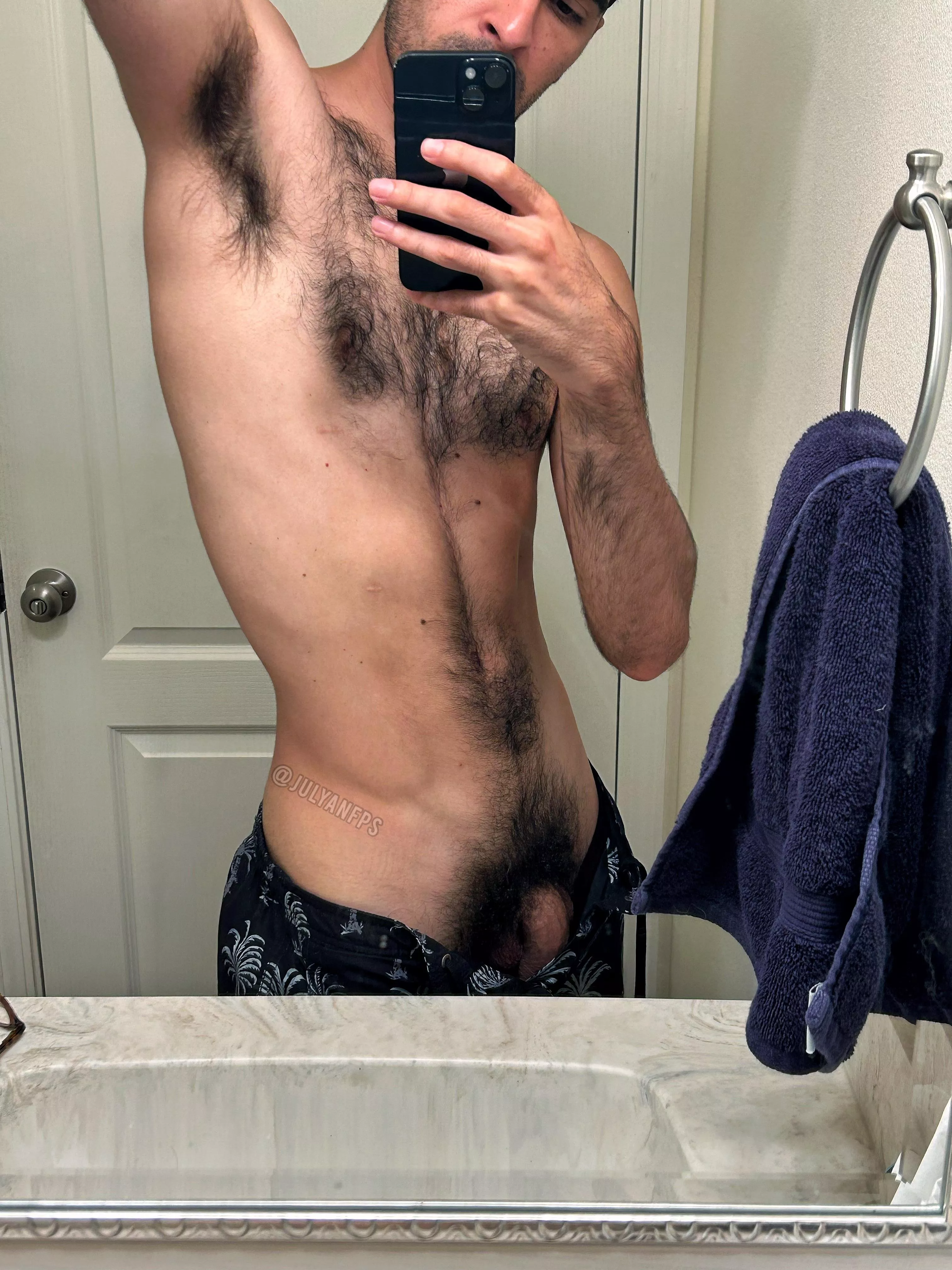 Last tan of the summer 🫡 how does it look? posted by julyanfps