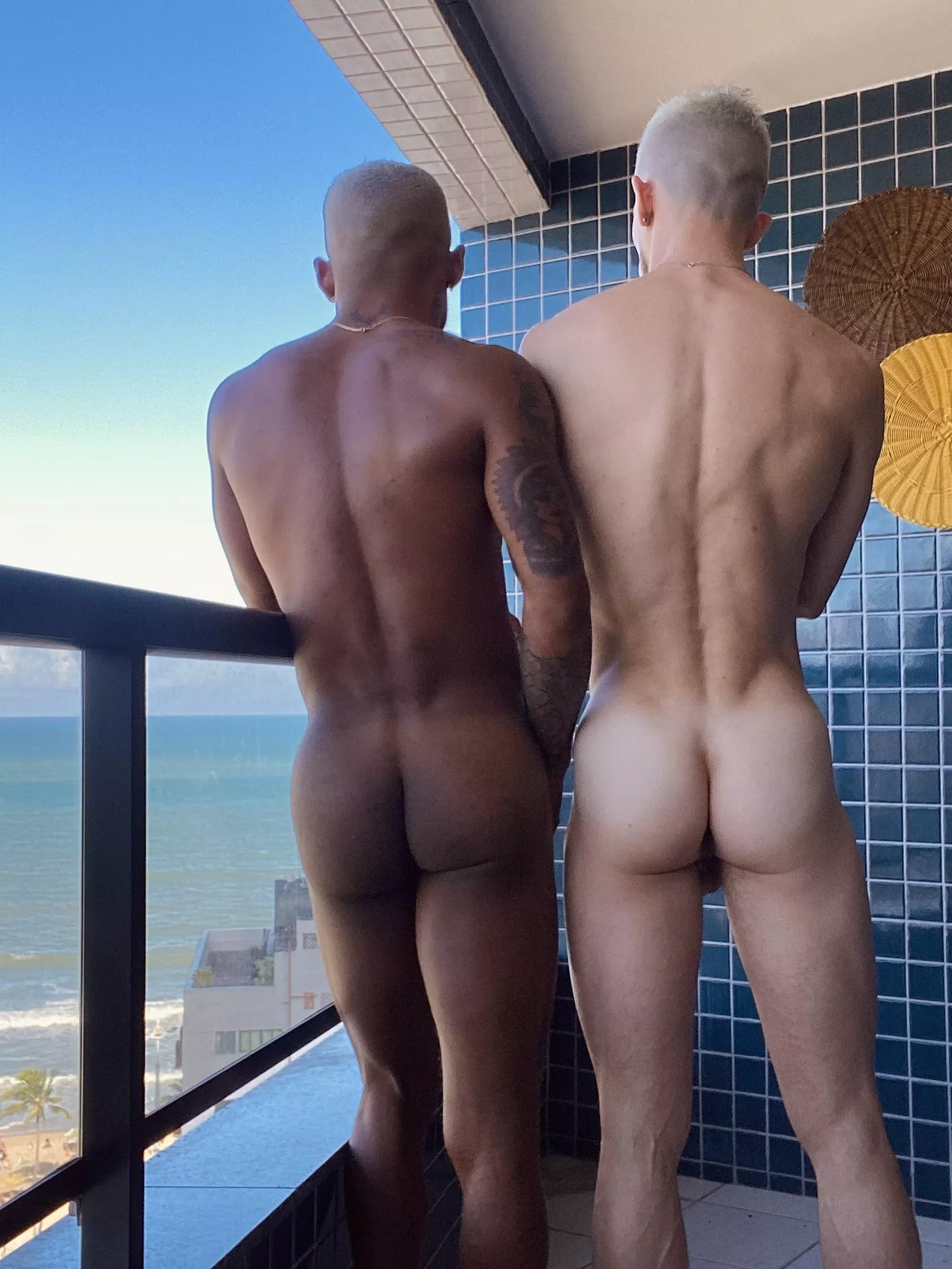 Peach time 🍑 posted by caio-ian