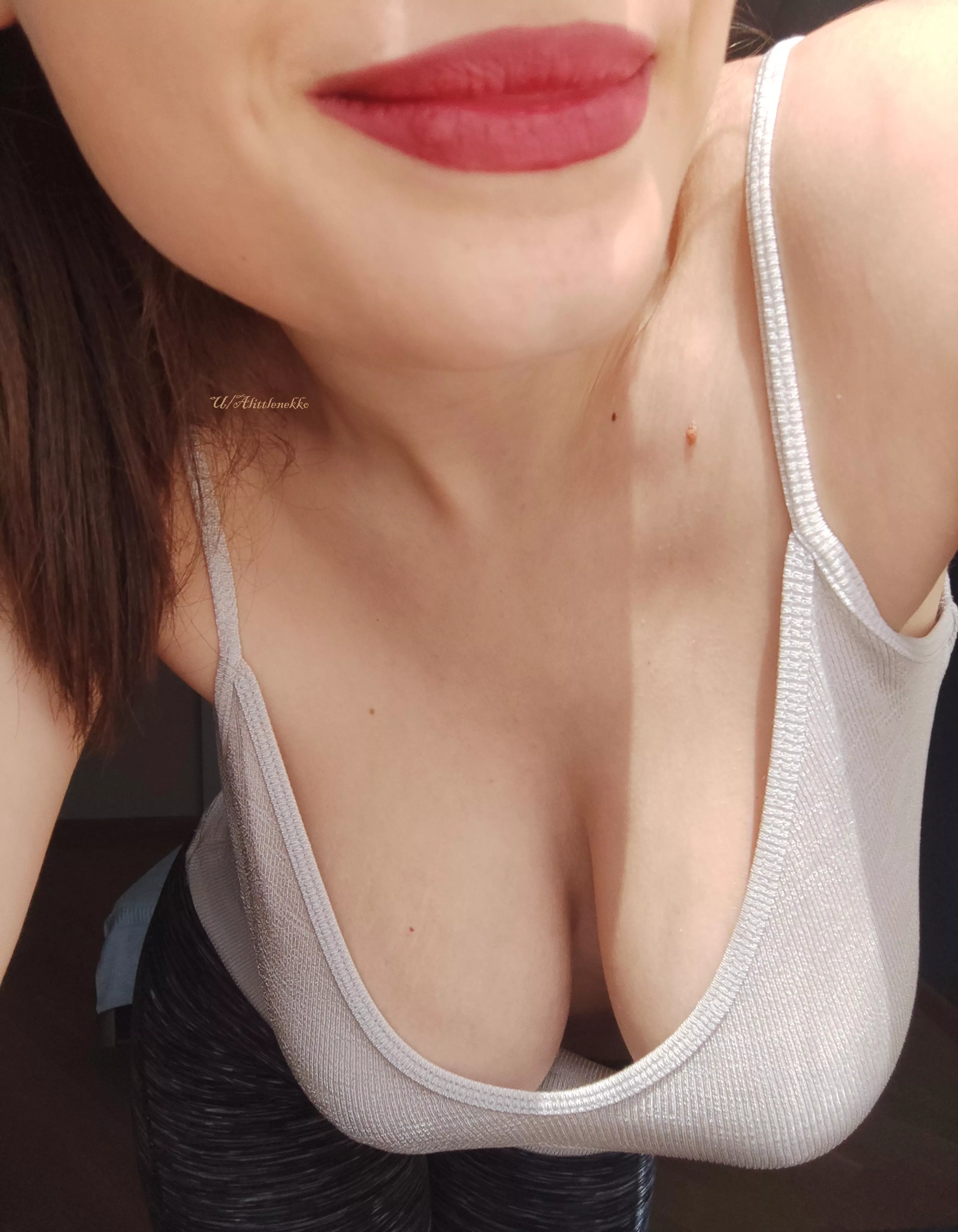 Red lipstick is always good idea posted by Alittlenekko