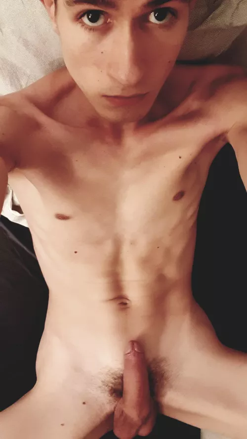 This is the face behind your favourite cumshots :) by thomger23