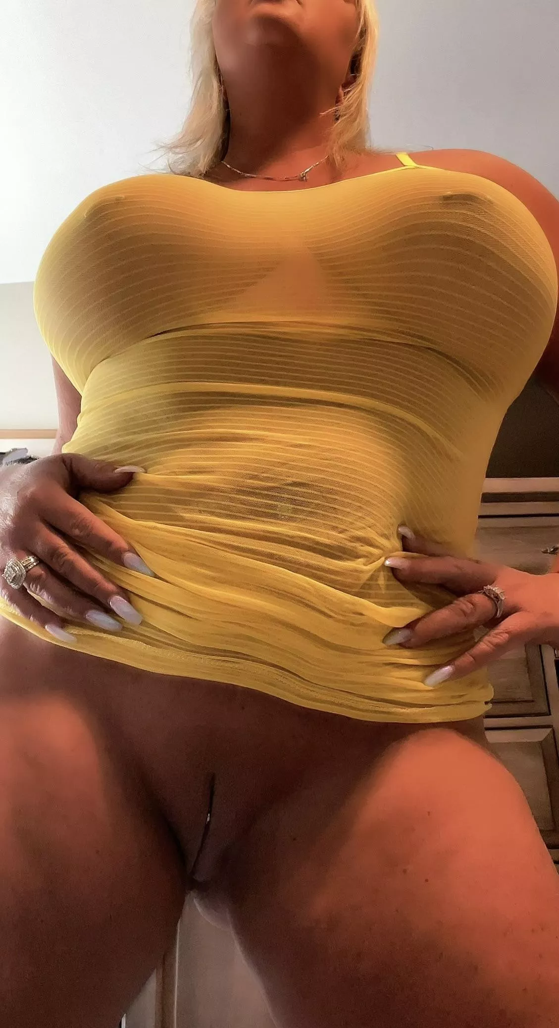 Yellow is a fave color of mine… posted by ripepeach6381