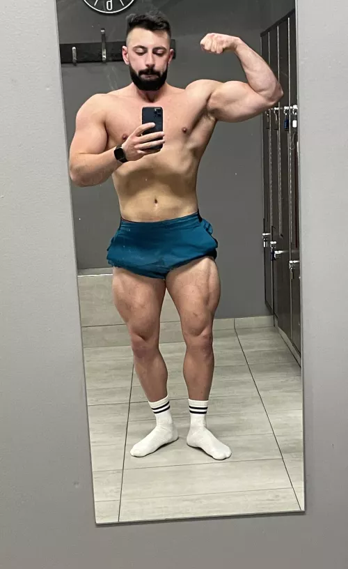 196lbs today 📈 by Bibrosity