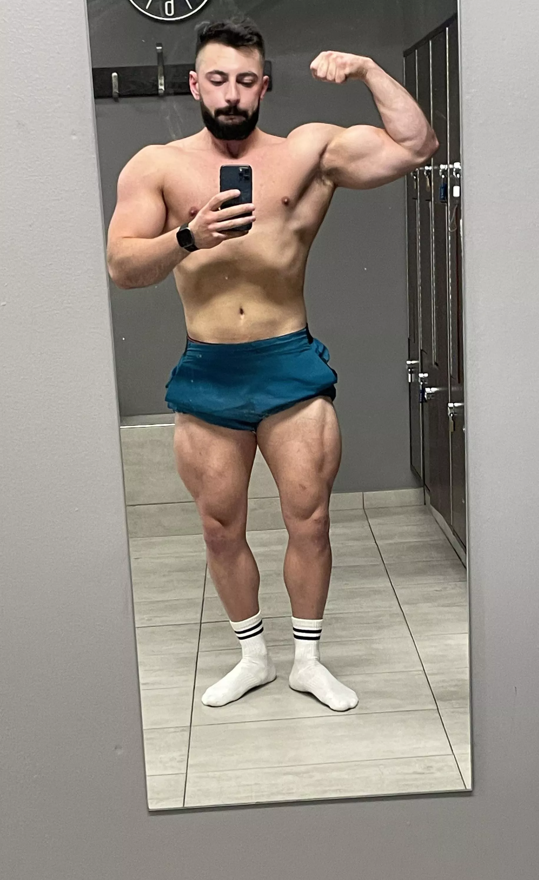 196lbs today 📈 posted by Bibrosity