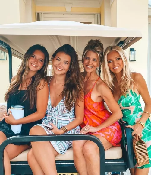 [4] Babes and Cougars by chatforfun69