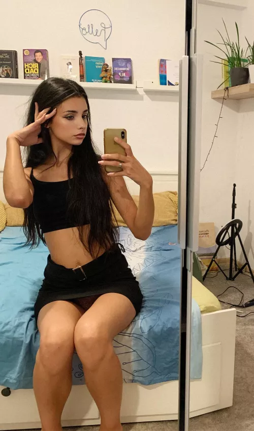 Do my today's mirror selfie look sexy? by Comfortablge