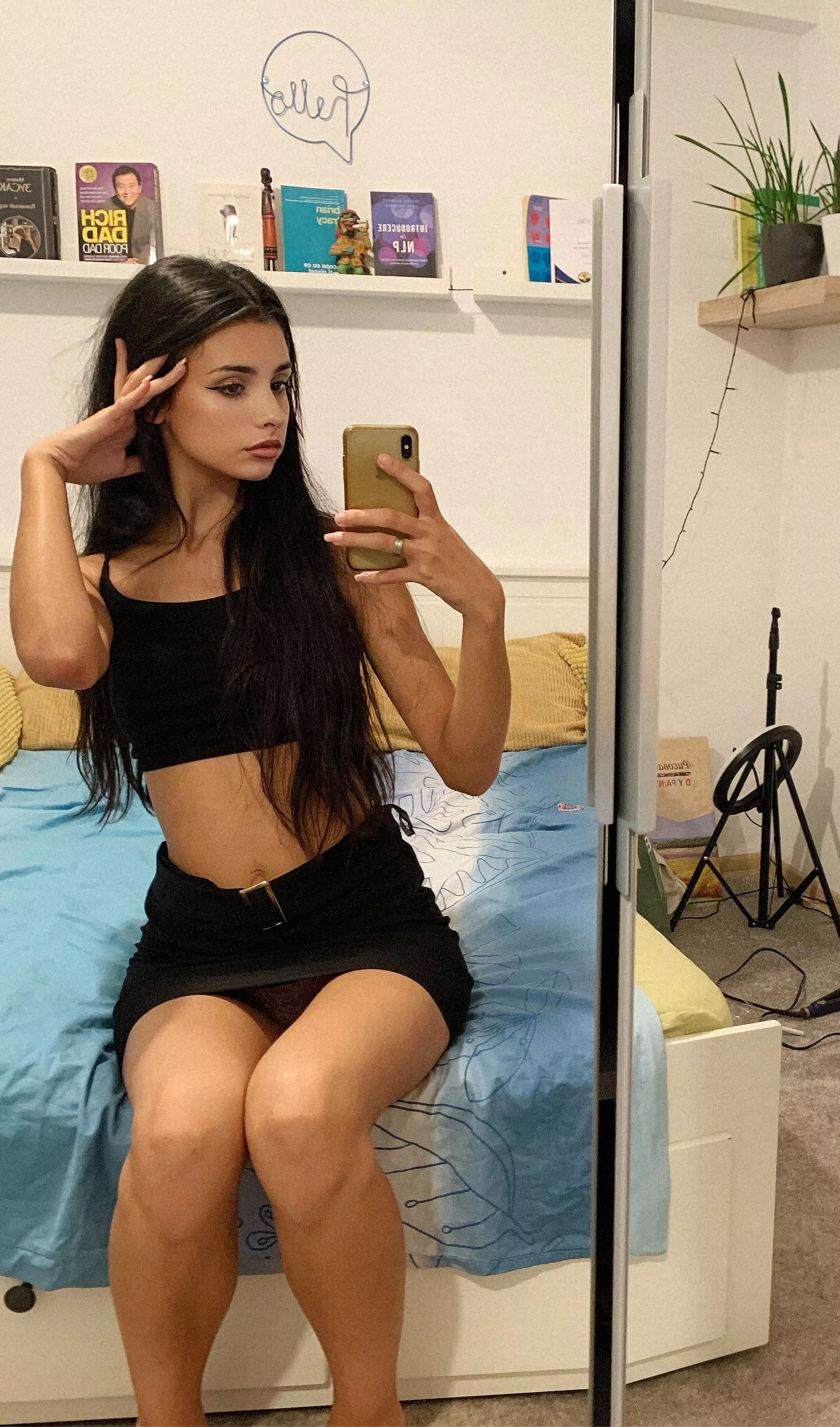 Do my today's mirror selfie look sexy? posted by Comfortablge