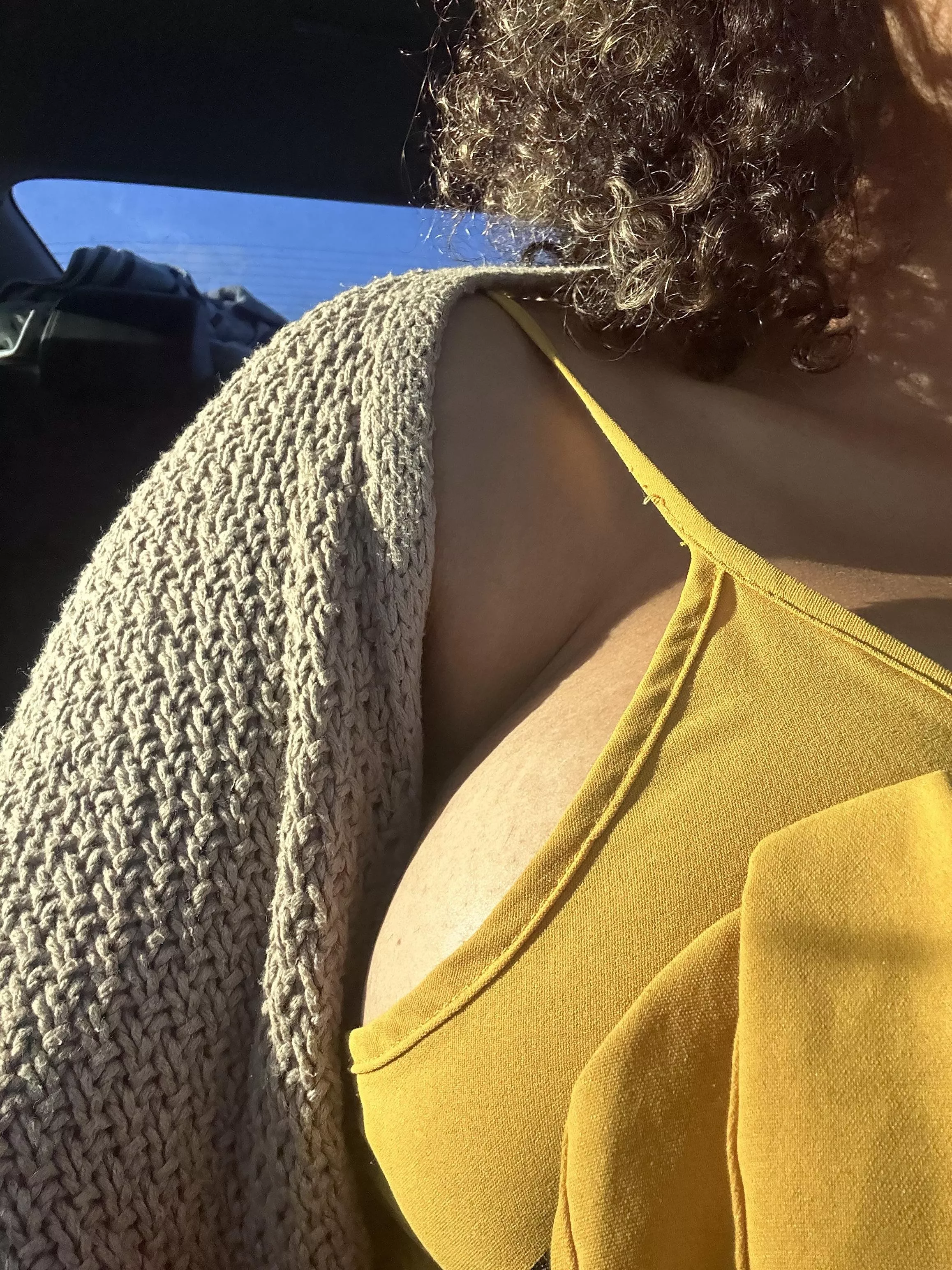 Golden hour posted by Minou_Chatte