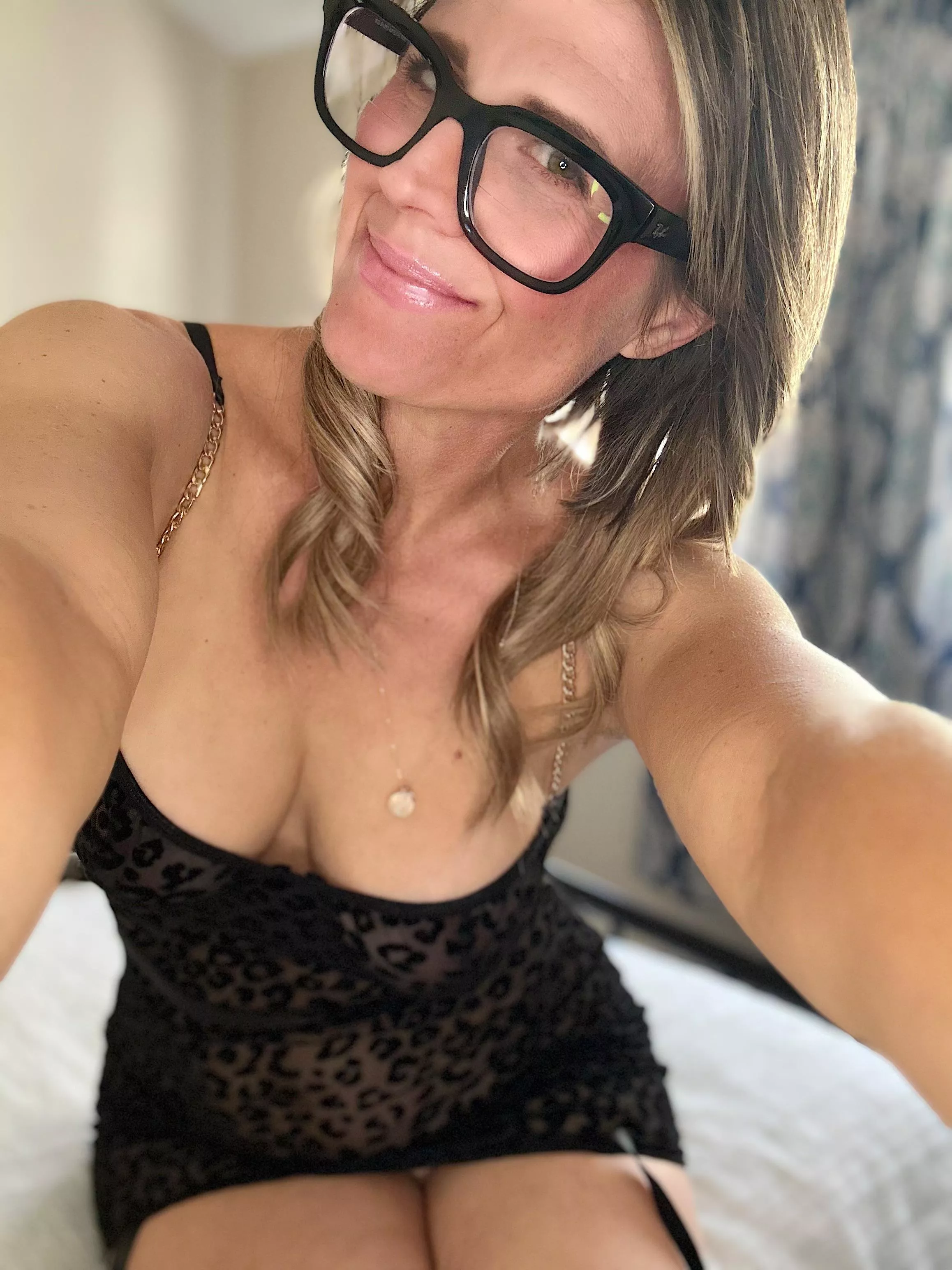 Hello lovelies posted by NerdyWritingGirl