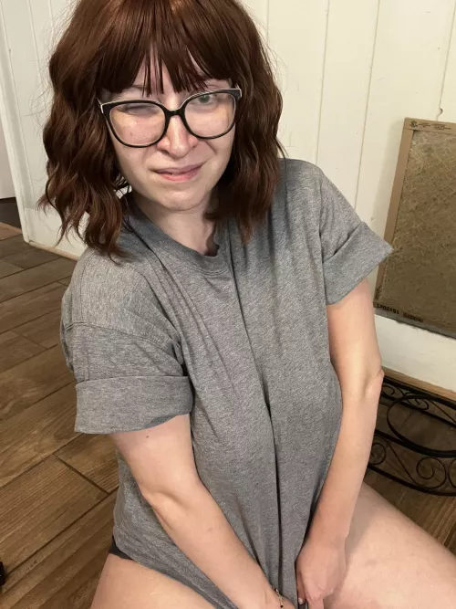 Hi there. @r3dhotmommy by Key-Lynx5725