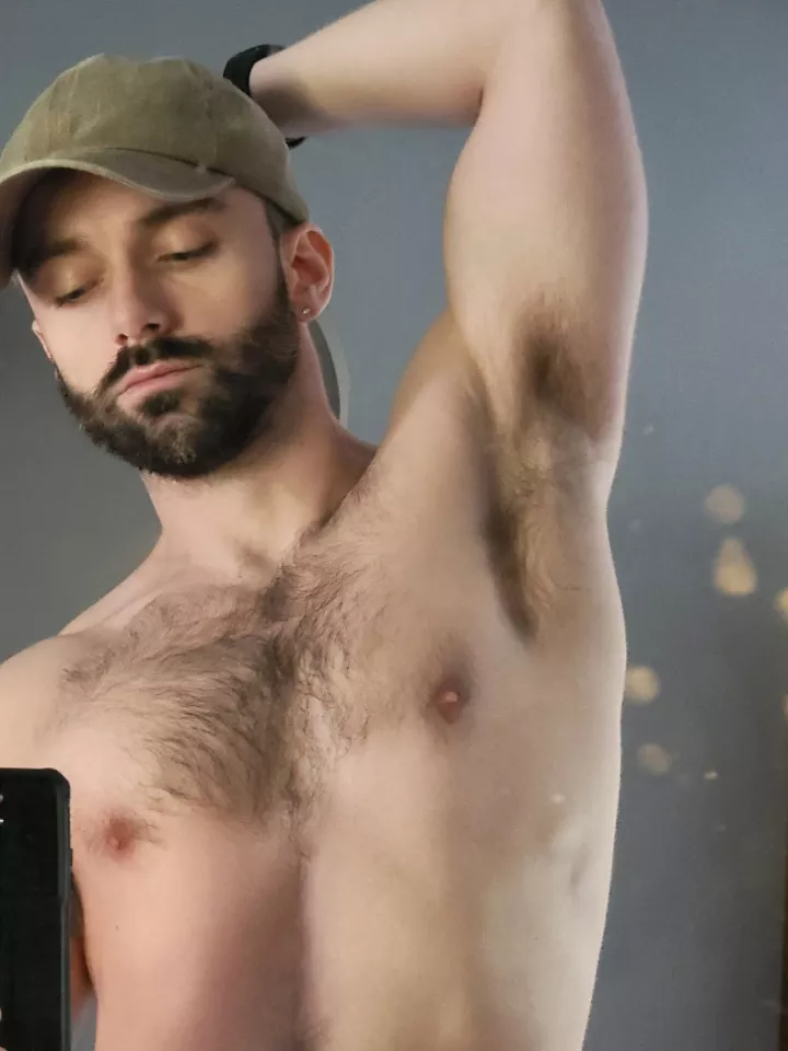 How do you feel about my chest hair pattern? 🤔 posted by XyonSkye