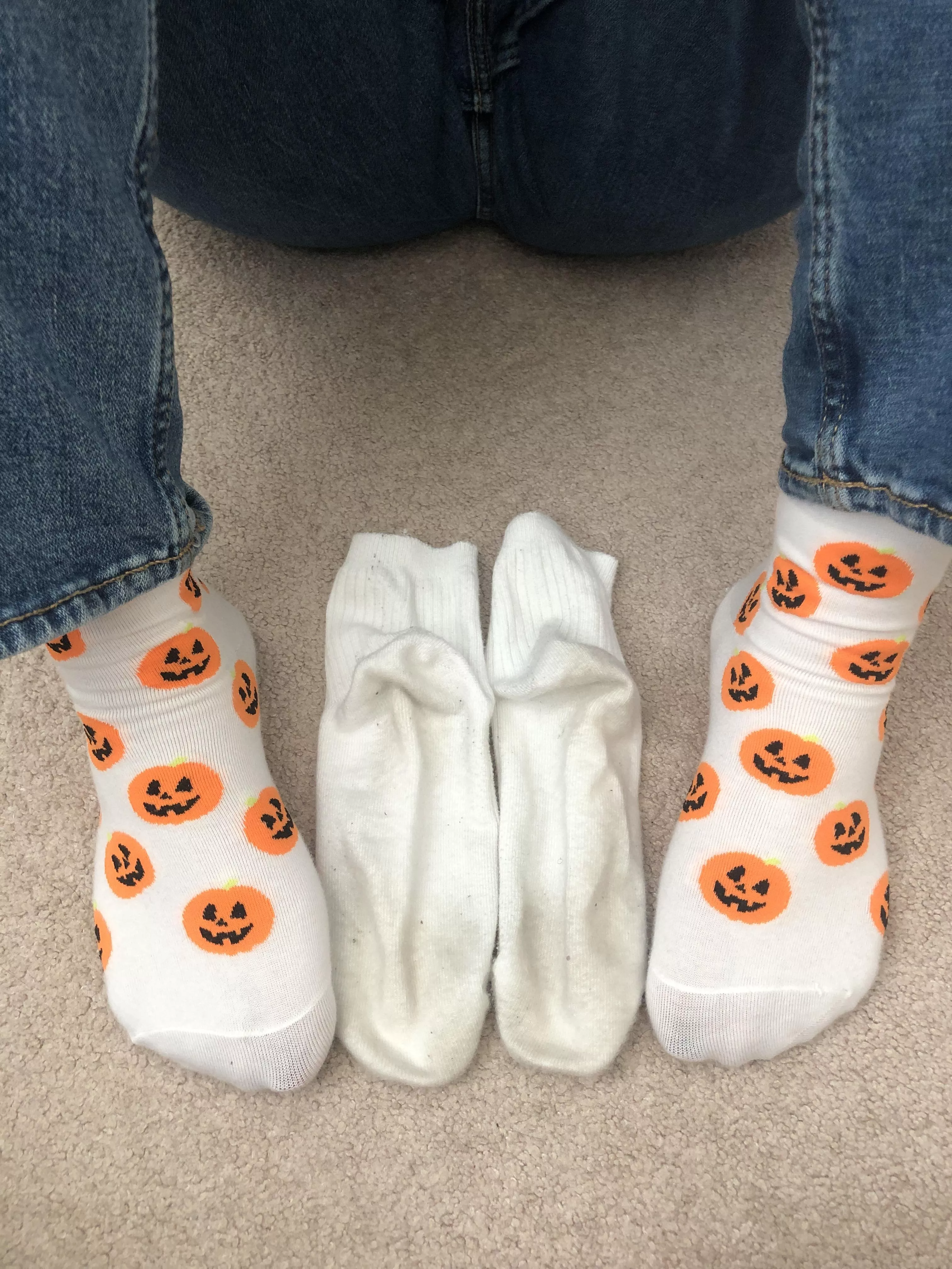 I am starting a collection of my dirty socks, are you interested? 😳 posted by snowpeas88