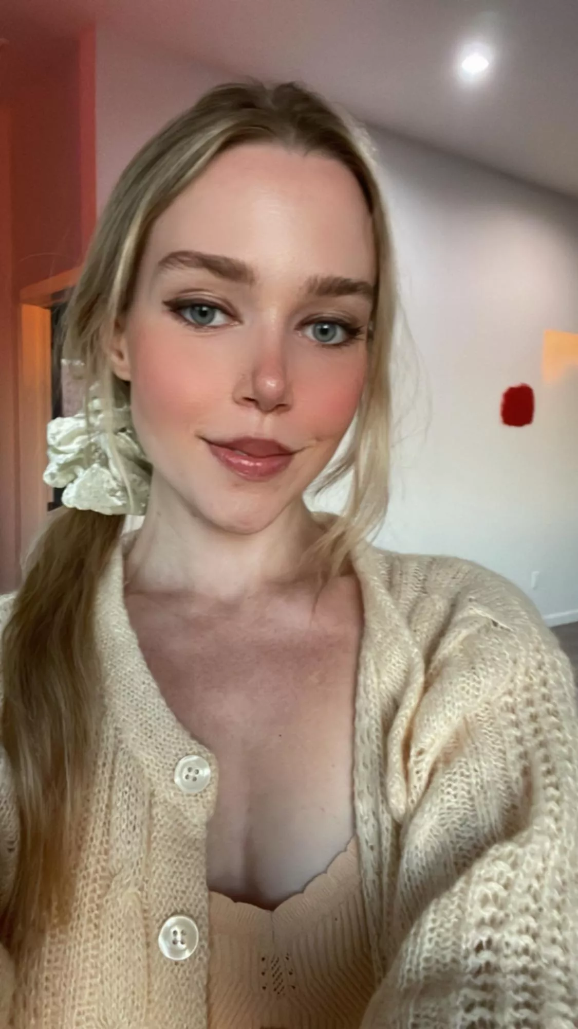 🧚‍♀️ I’d like to wear less to work would you let me if you were my boss? posted by lilydenuit