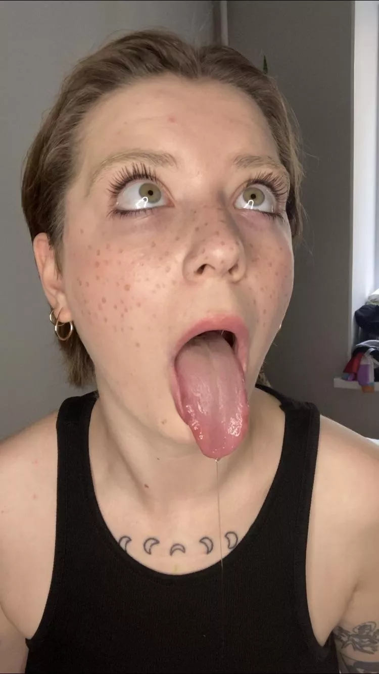 It makes me feel happy too🥵 [oc] posted by feetyourlick