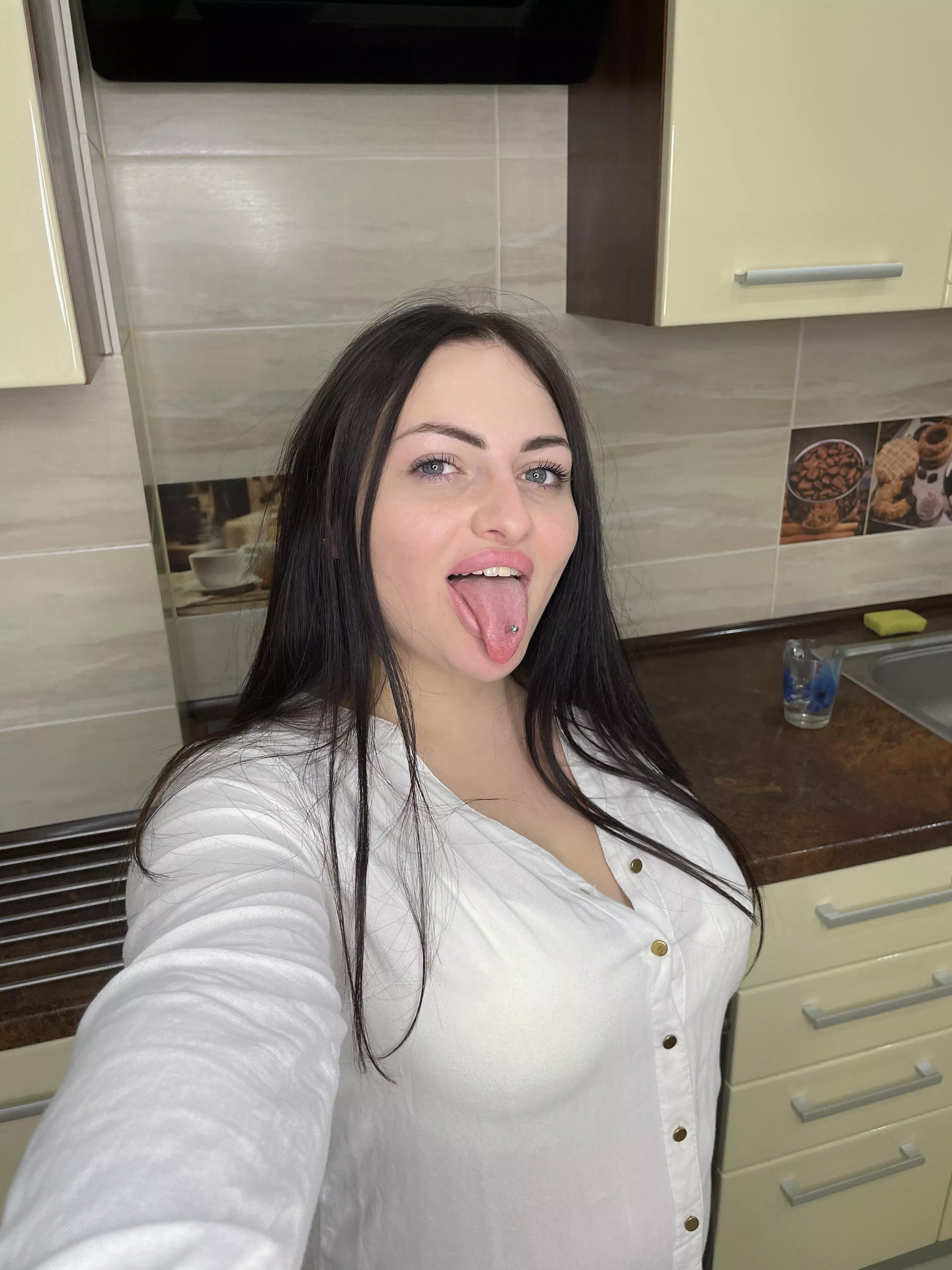 IUTR 21F posted by NikkiDanielzz