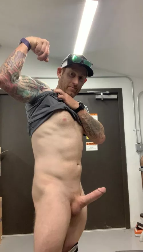 (M) took a little break, but I’m back. Looking for a new workout partner, any of you ladies up for it. Let me know by Crossfit_ginger