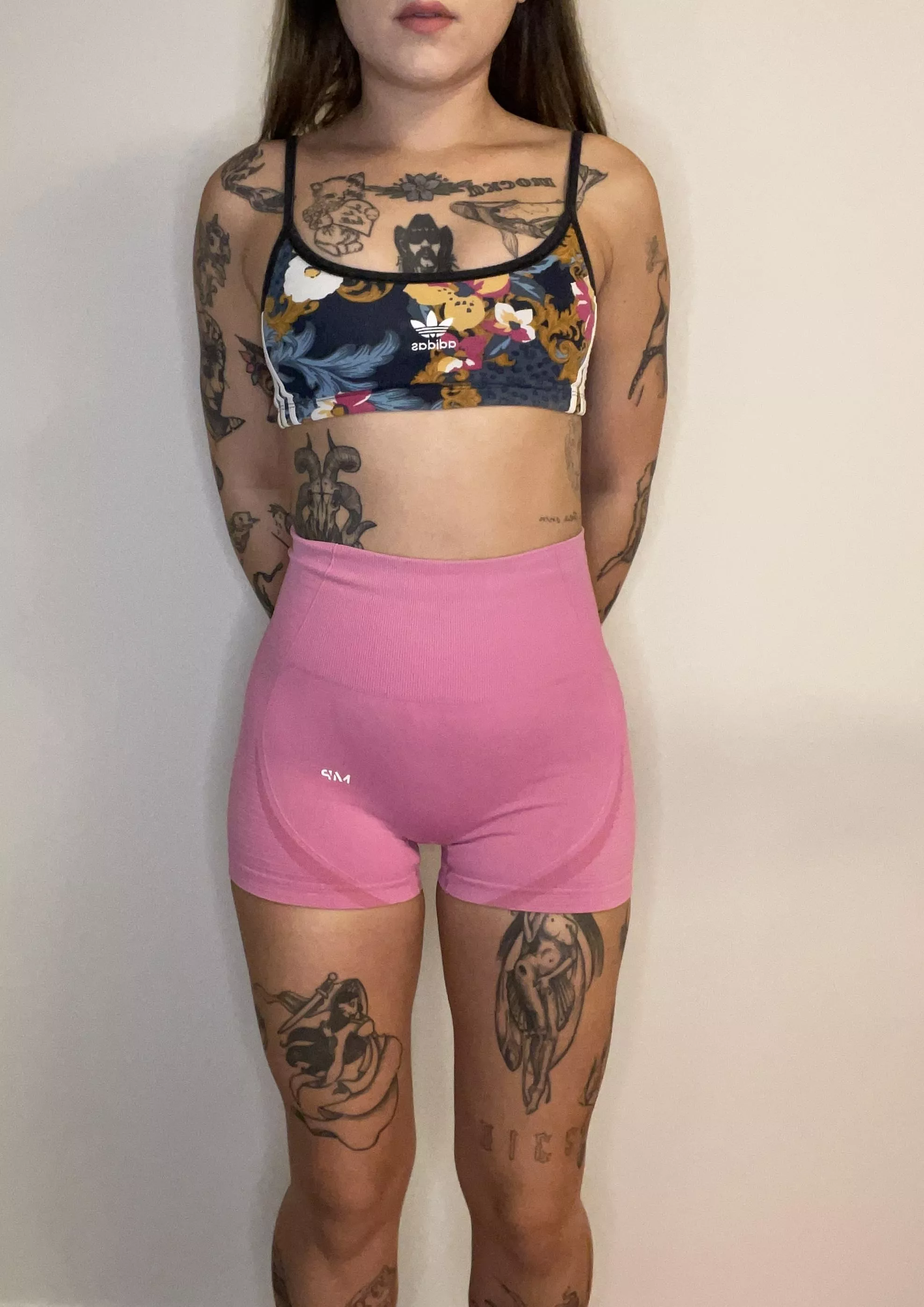 My new sports bra posted by alechatfw