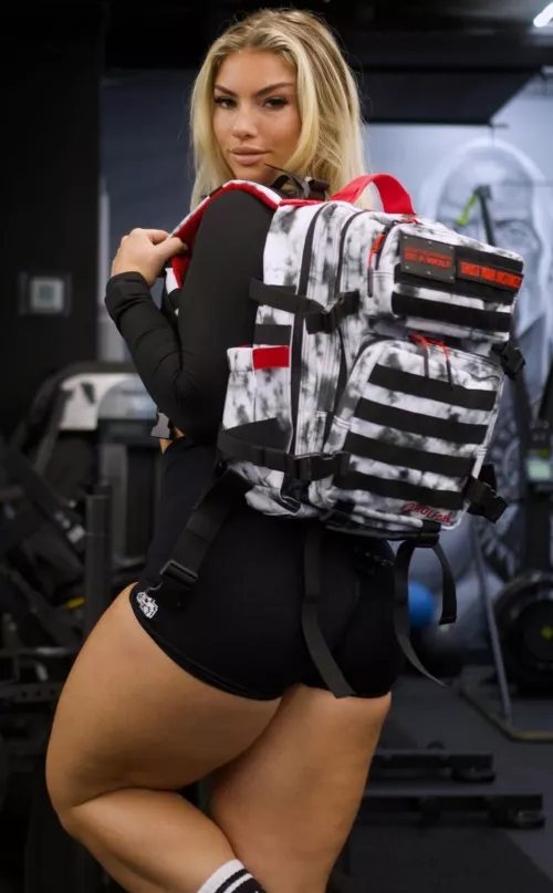 Sabrina Nicole. by minimanZer0