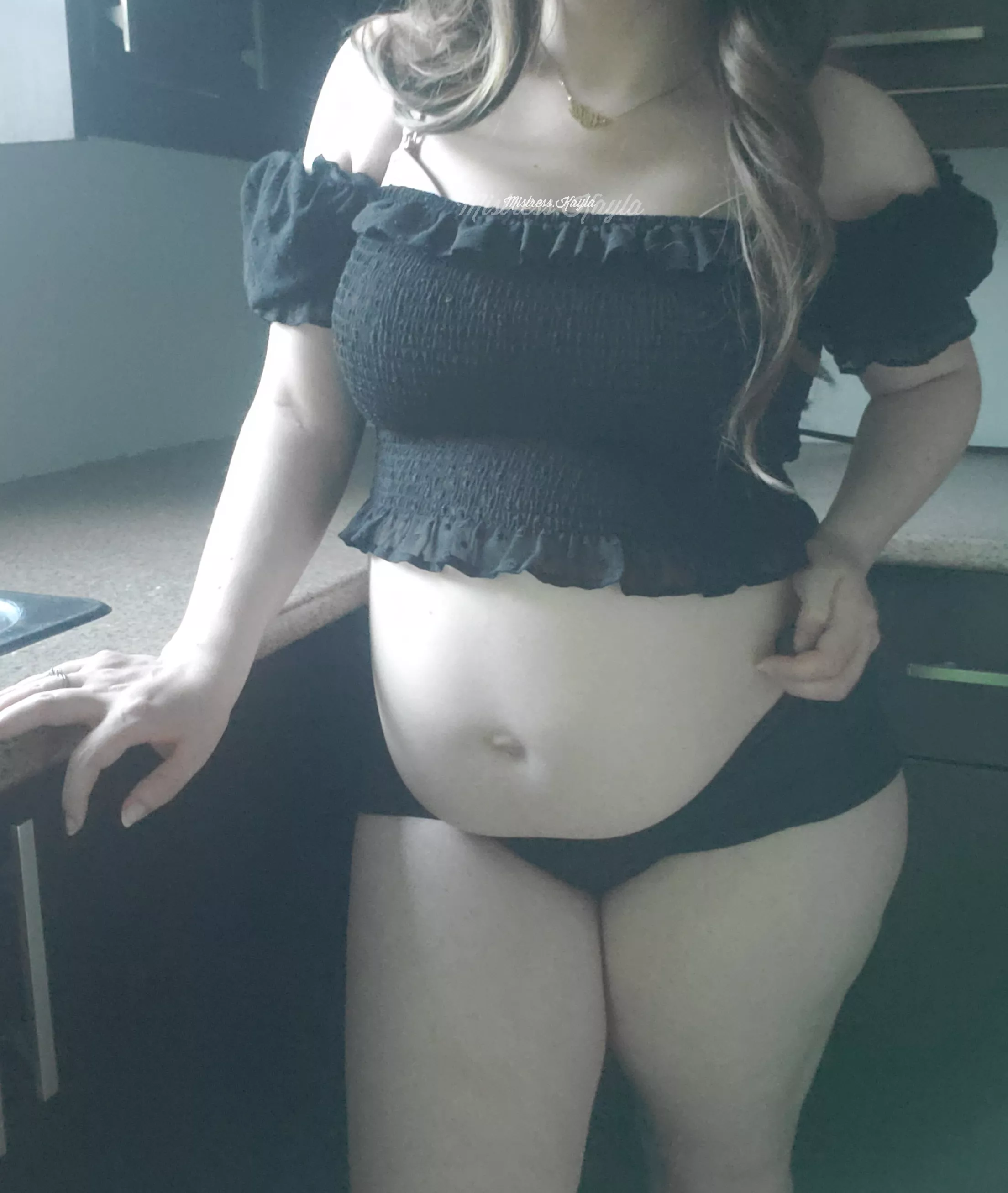 Show your admiration for this gorgeous pregnant belly! posted by K_ayla_Baby