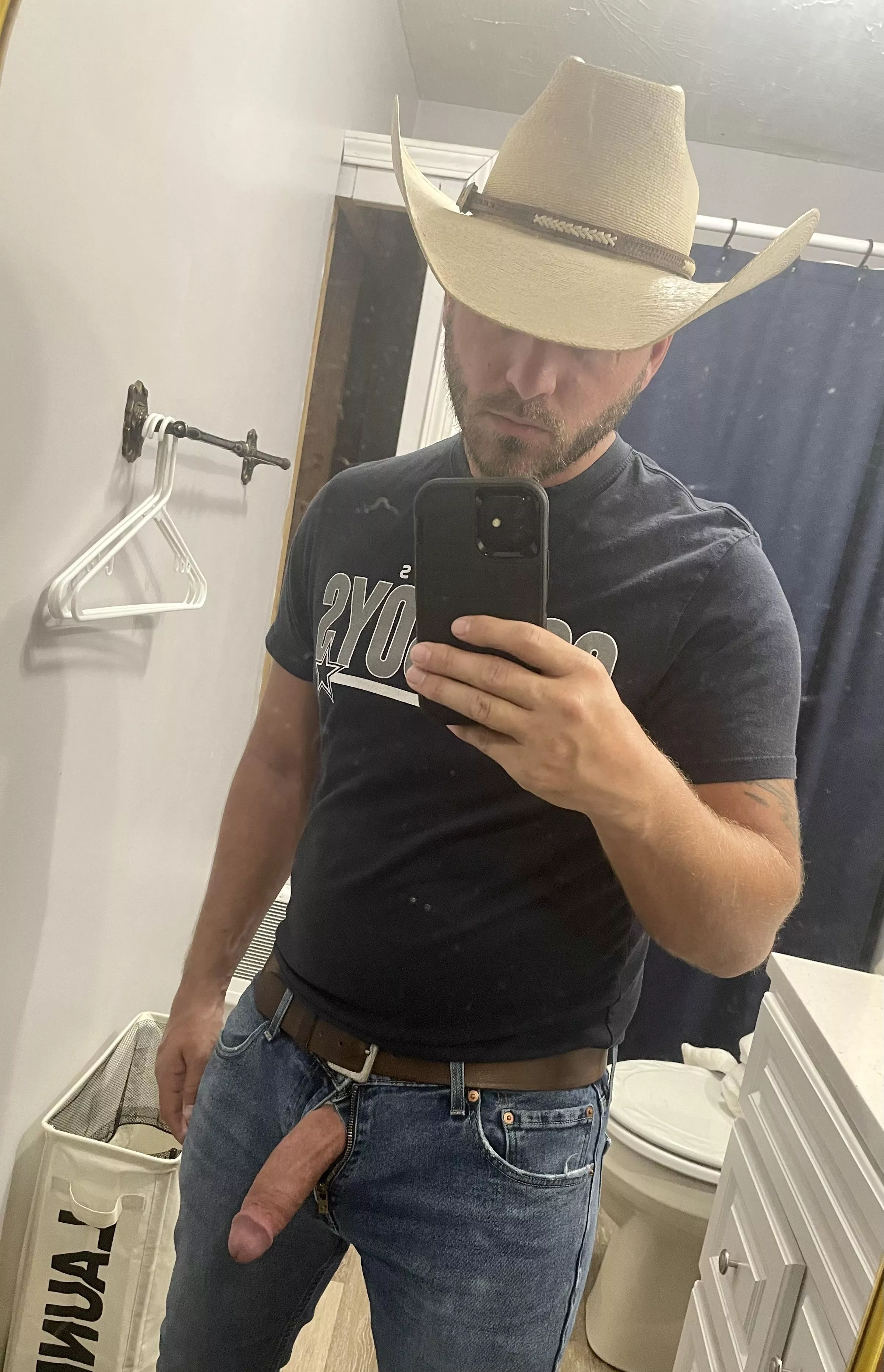 We’ve got time for a quickie before work. PM’s welcome. posted by toohonkyforthetonky