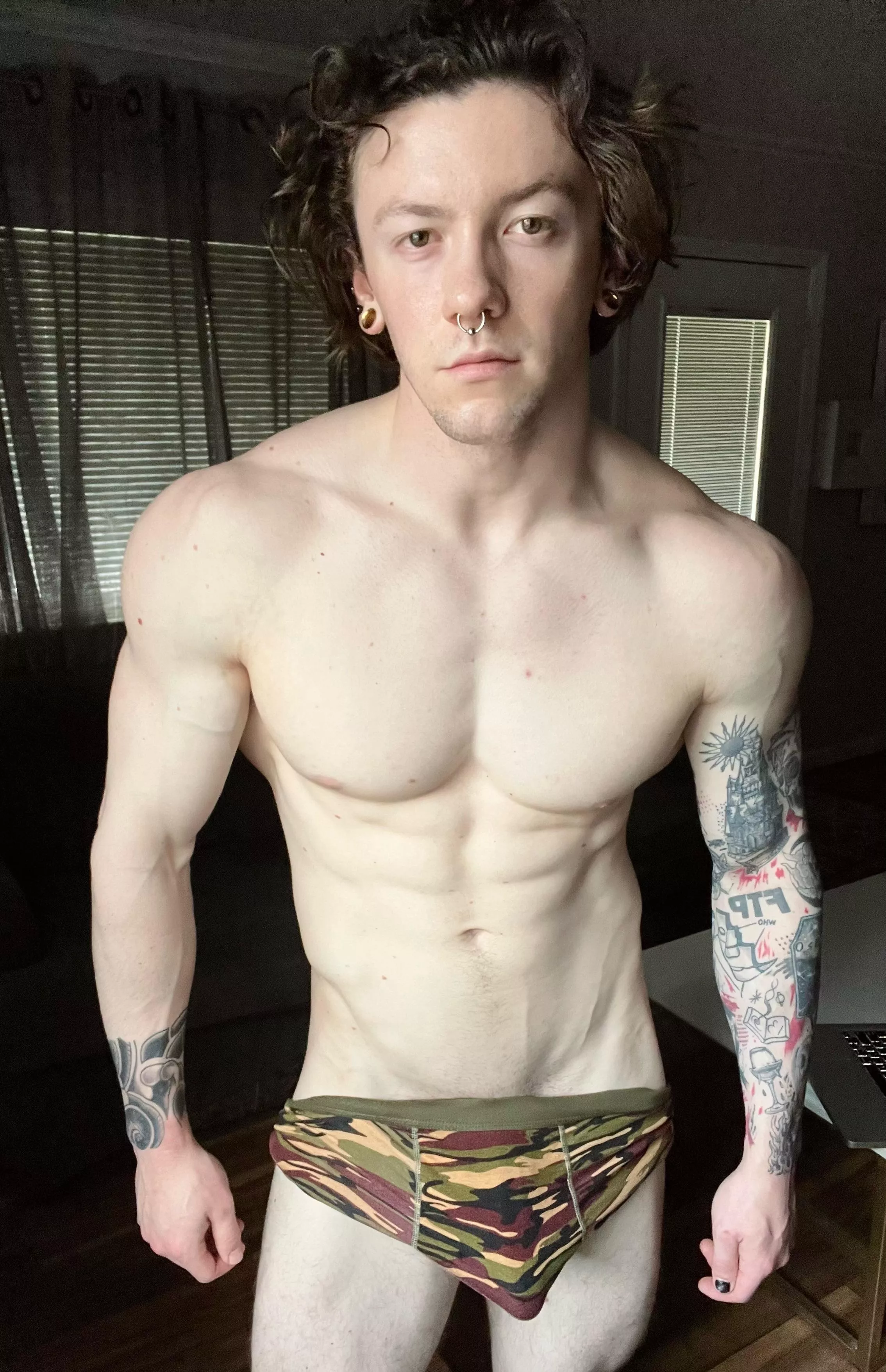 Who wants it rough?? posted by sadandhydrated_97