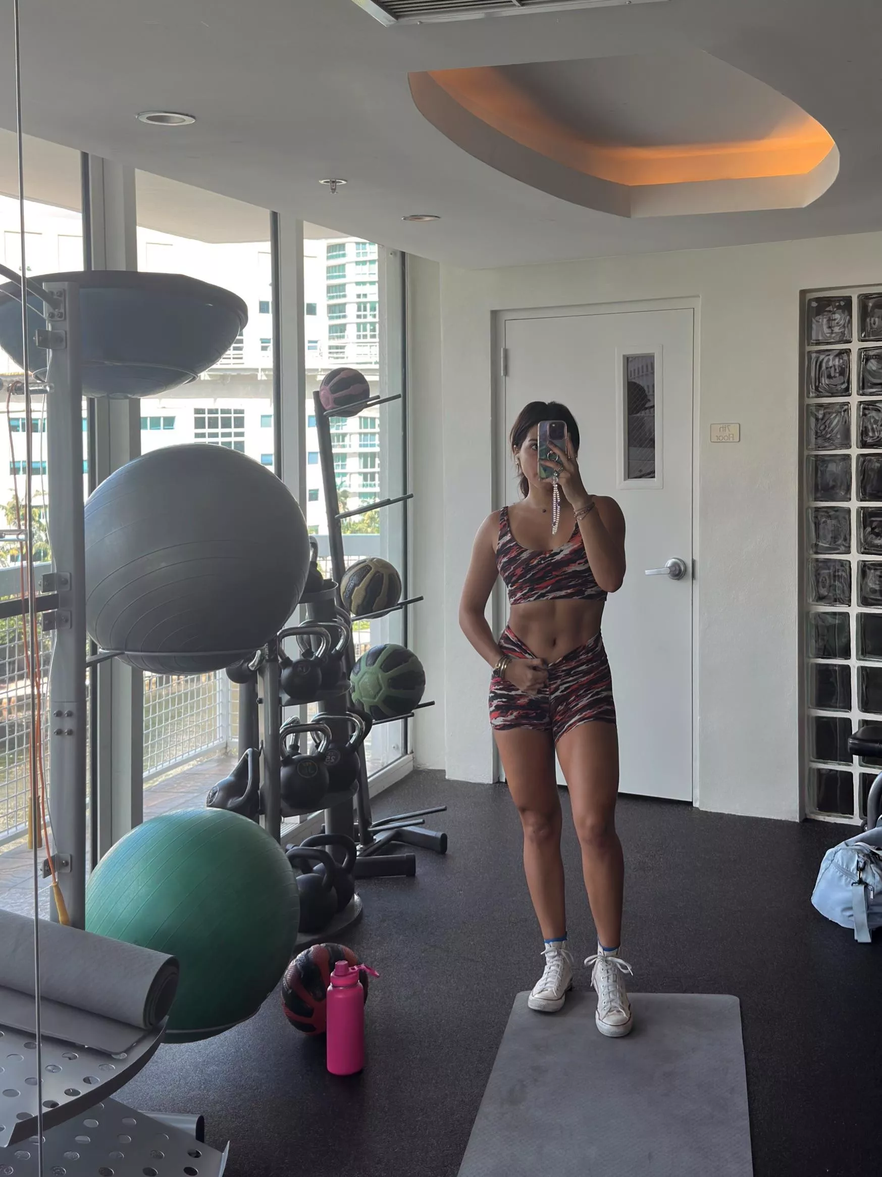 WHO WANTS TO WORK OUT WITH ME? [F] posted by New-Country9487