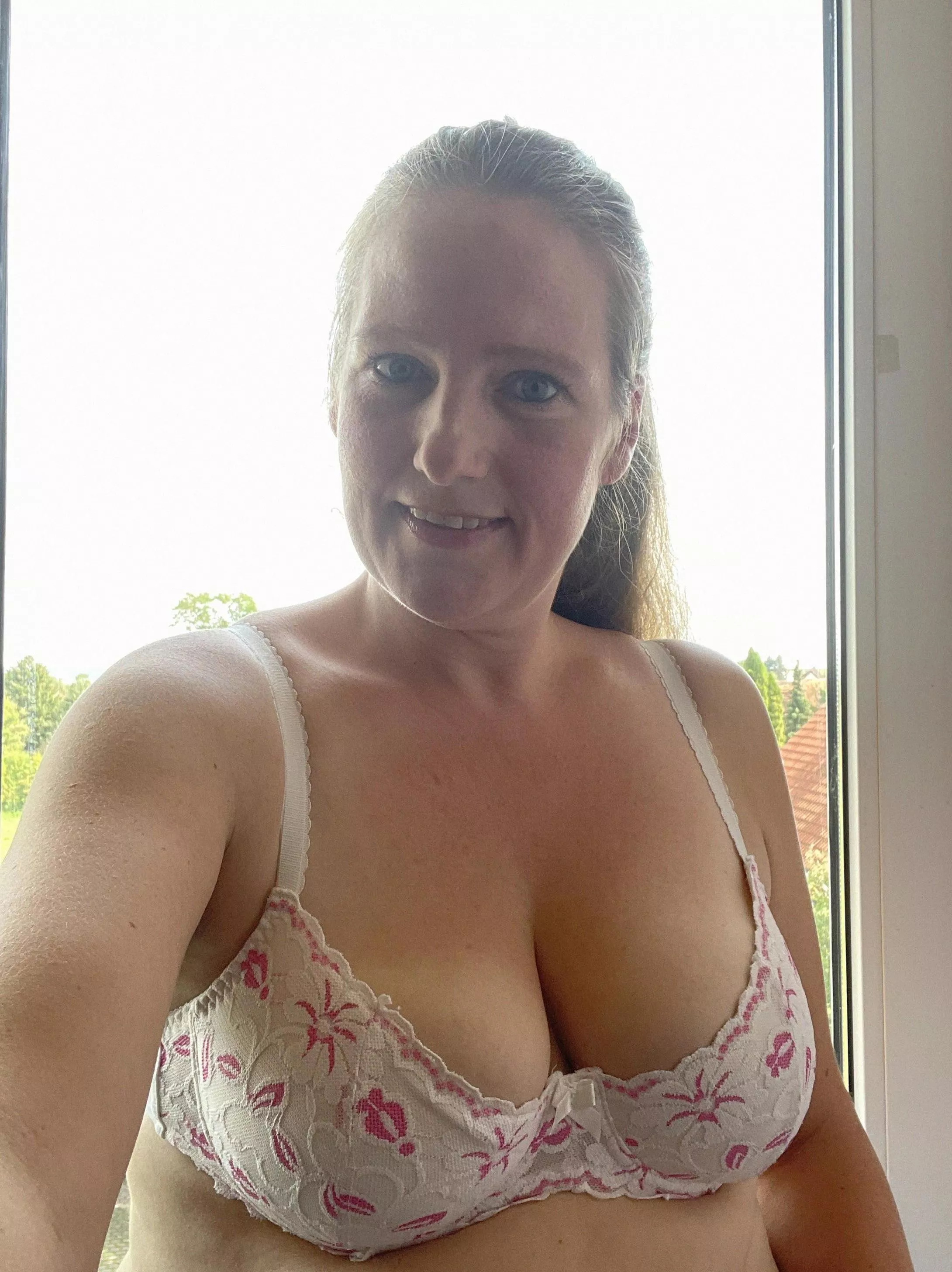 Would you taste it even though I'm old? 😜 posted by Gio_vanm