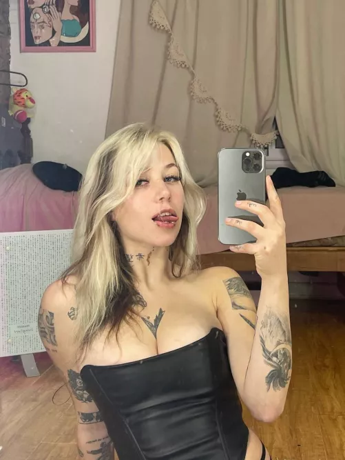 You keep this baby waiting.. by FirmJewelefg