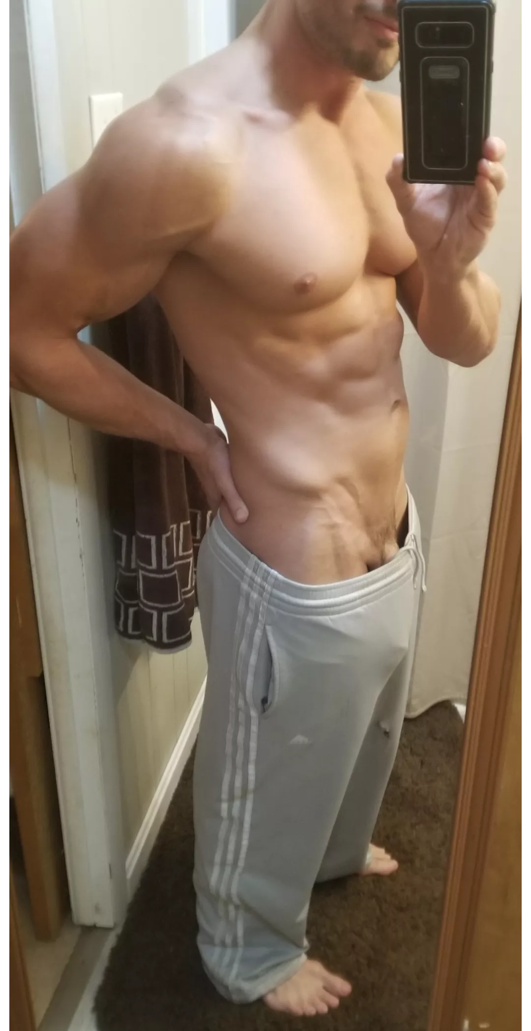 [37] Want to help me get ready for work? posted by Rdy2roll04