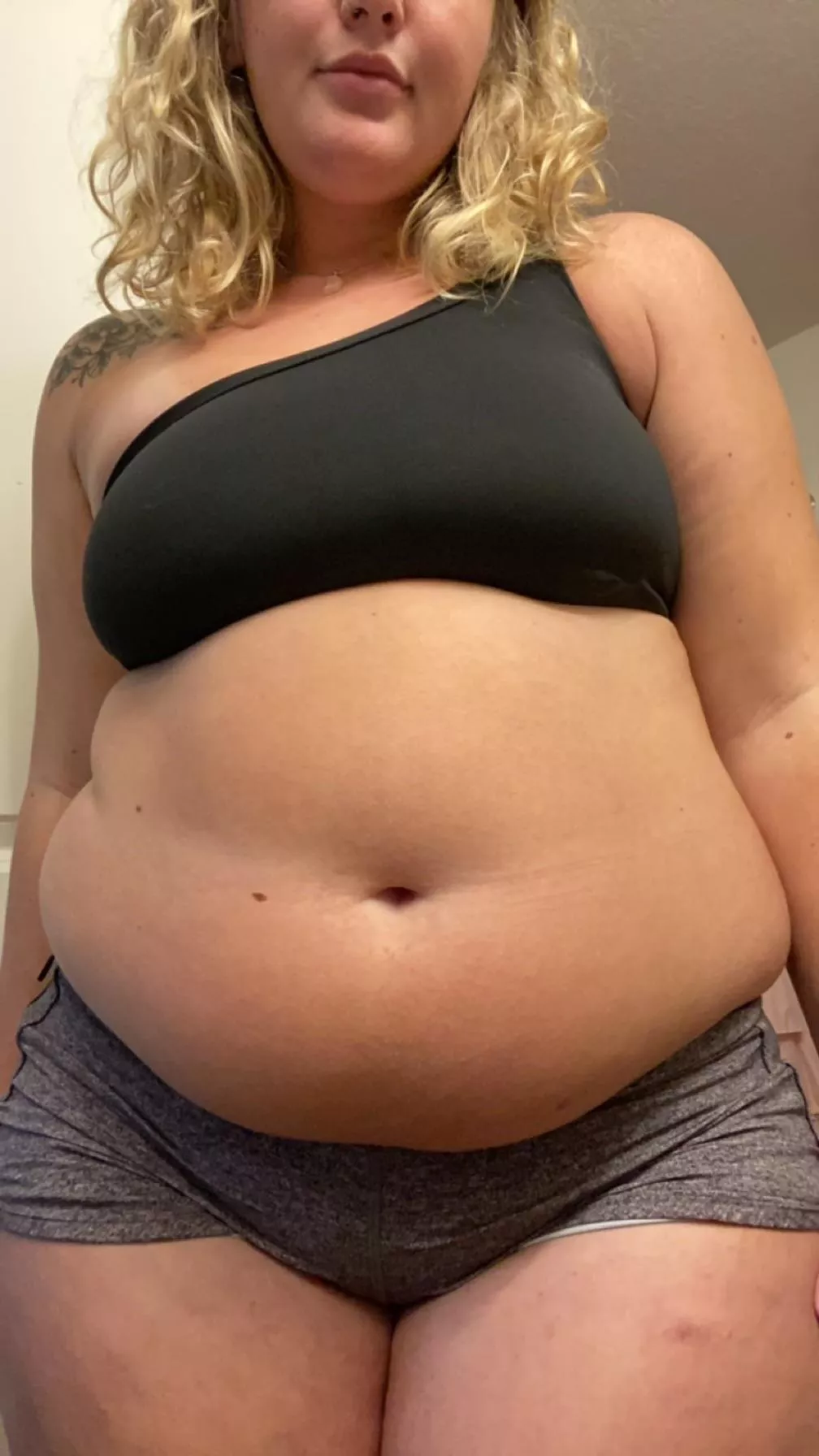 Feeling cute…and fat posted by Poptartbelly