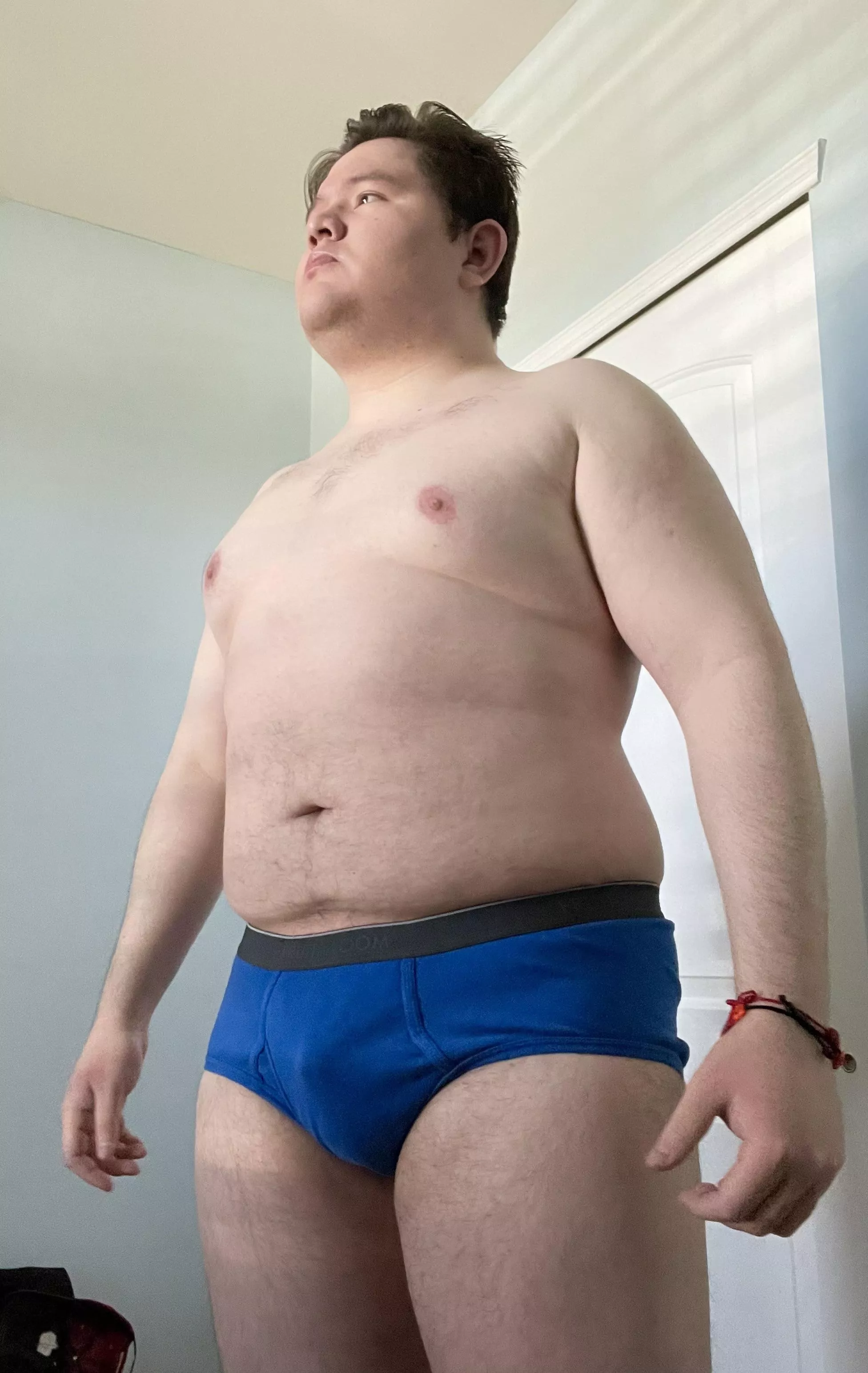 Hi everyone 👀 posted by AMaximoff217