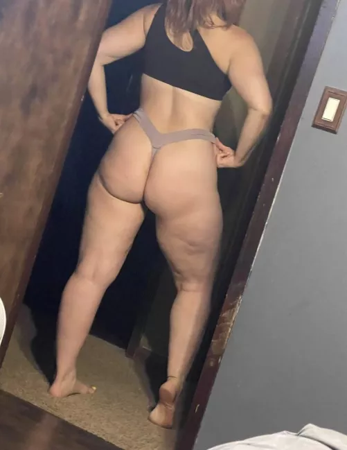 How’s the ass by livingemm23