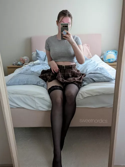 I got a new skirt 🤭 [f] by SweetNordics