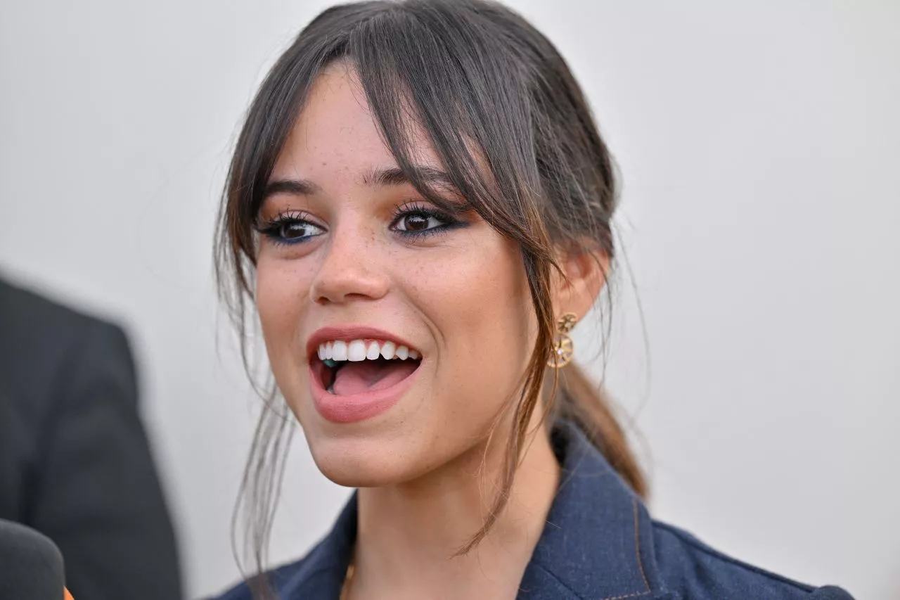 Jenna Ortega posted by Breathlessbeauty