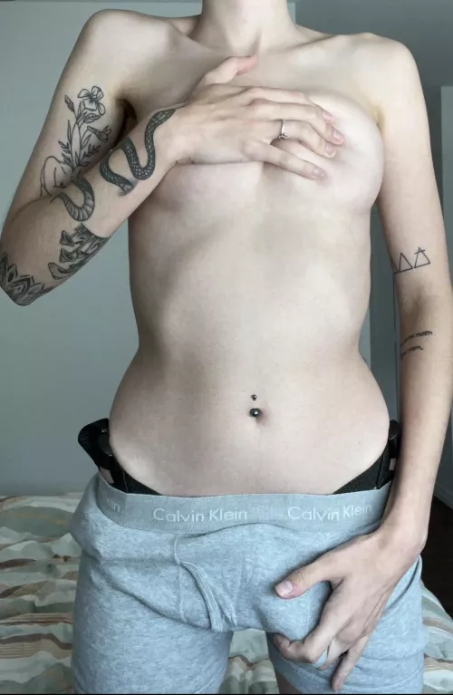 petite with a bulge😉 by lysss4444