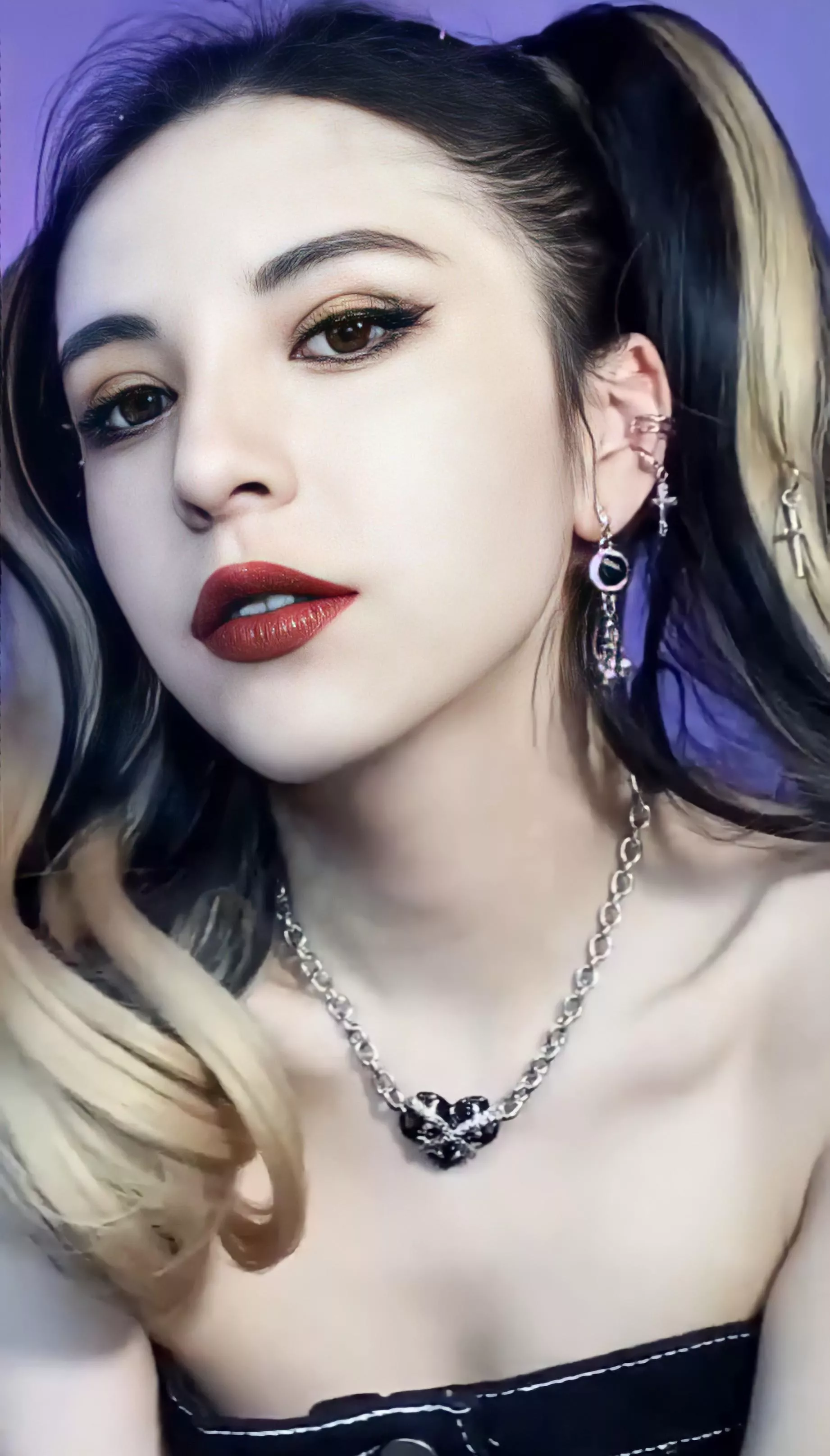 Selfie by marelynwaffle who wants to cream posted by marelywafflecosplay