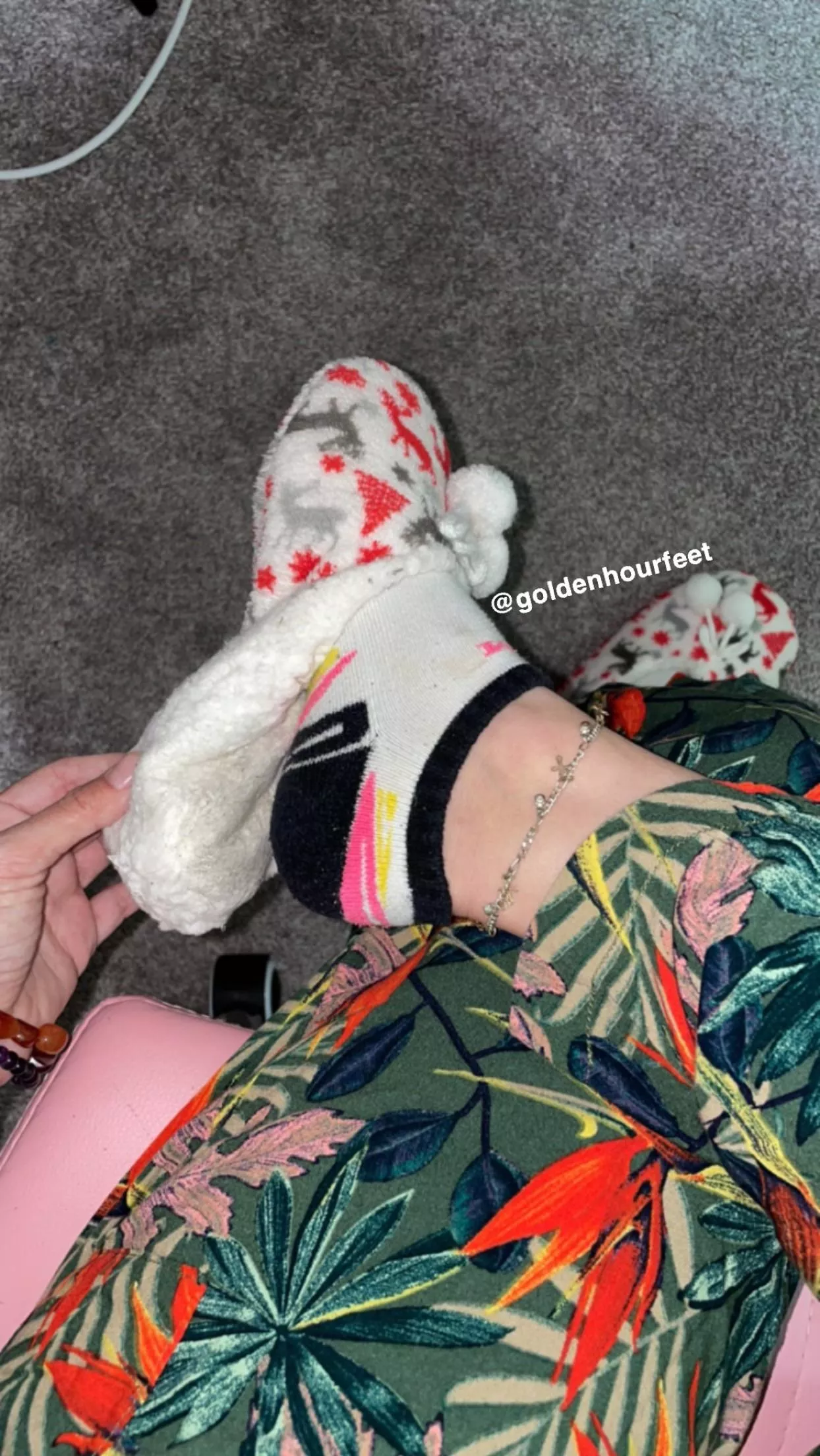 Wanna claim my smelly socks, slippers, or panties? Dm me☺️ posted by goldenhourfeet