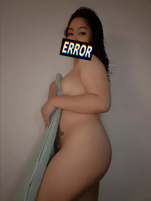 What's also nice about a work-(f)rom-home setup is that you can take a shower on your break. 😁😁😁😋👌 by Kwhateva