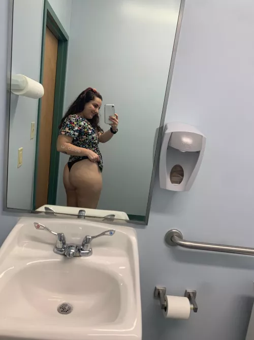 work wedgie👩🏻‍⚕️ by _daisie