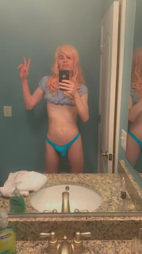 Would you wanna touch it? 🤭 by YourFemboyEmma