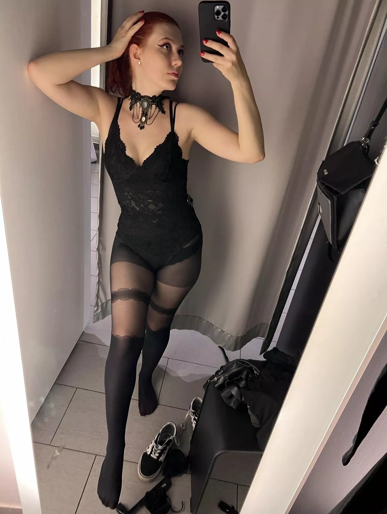 Black nylons are so sexy 🖤 posted by ichigo_emaa