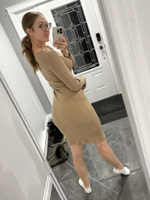 Dinner date? <3 by Laylay_Quinn