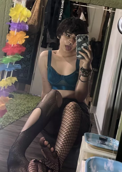 do you like emo bois? by meowclock