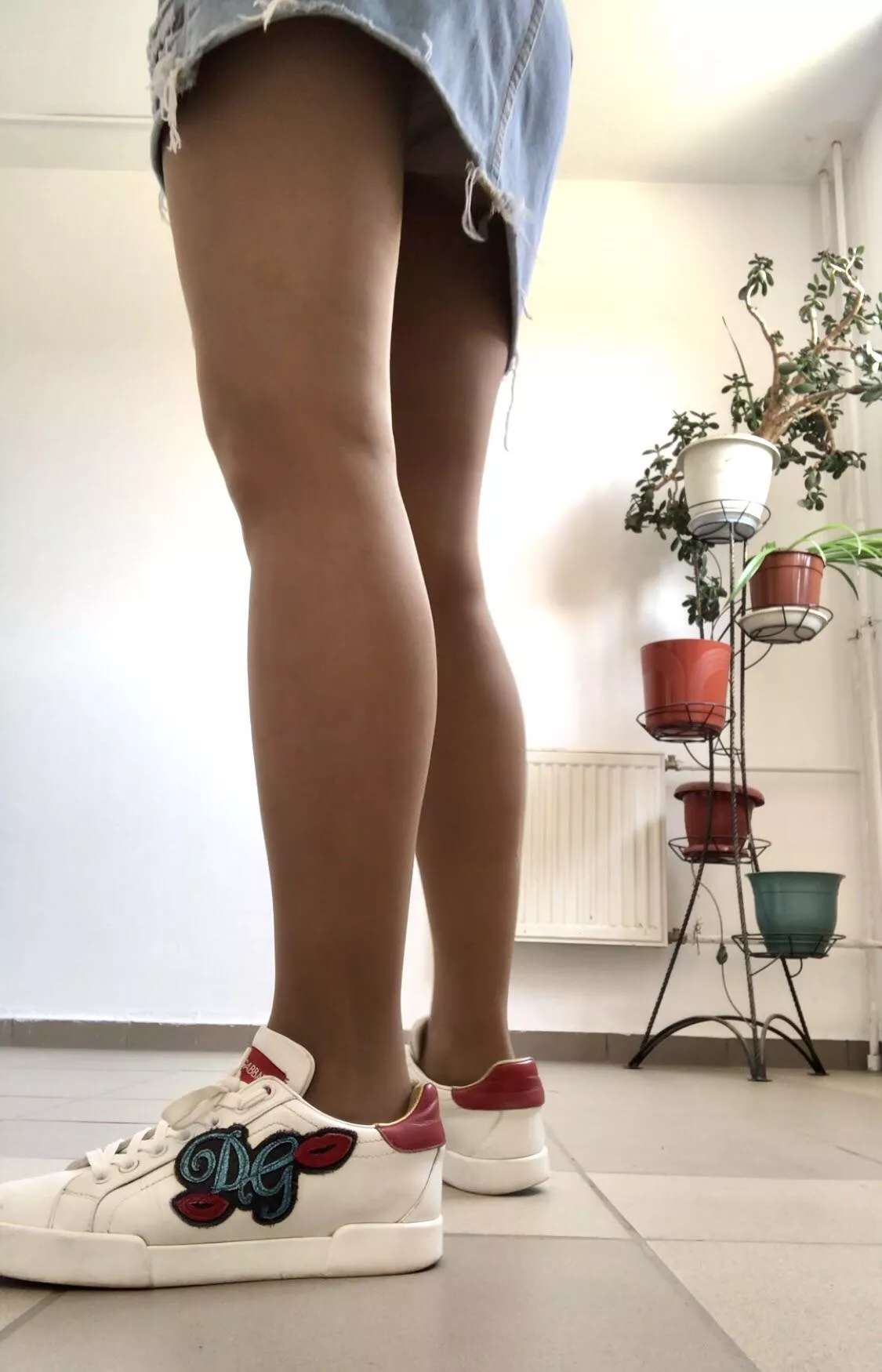 Feeling so sexy in my nylons posted by Specialist-Fill-8013